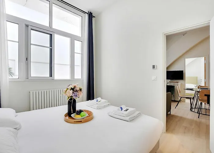 Magnificent Apartment - 2Br-6P - Eiffel Tower